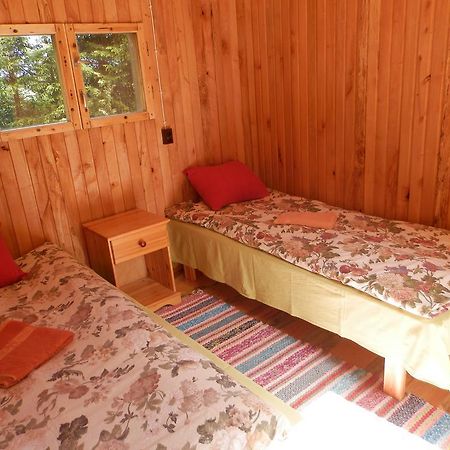 Ala-Laugu Holiday Home Leisi エクステリア 写真