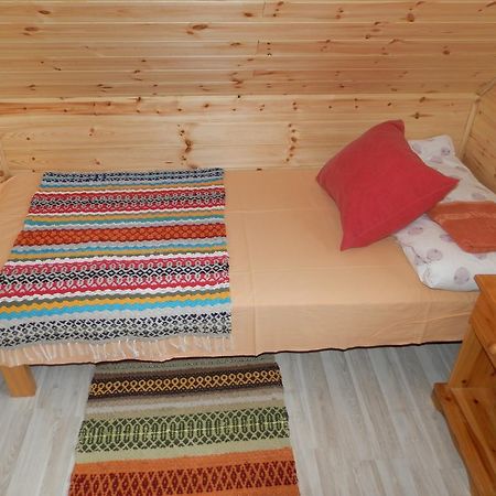 Ala-Laugu Holiday Home Leisi エクステリア 写真