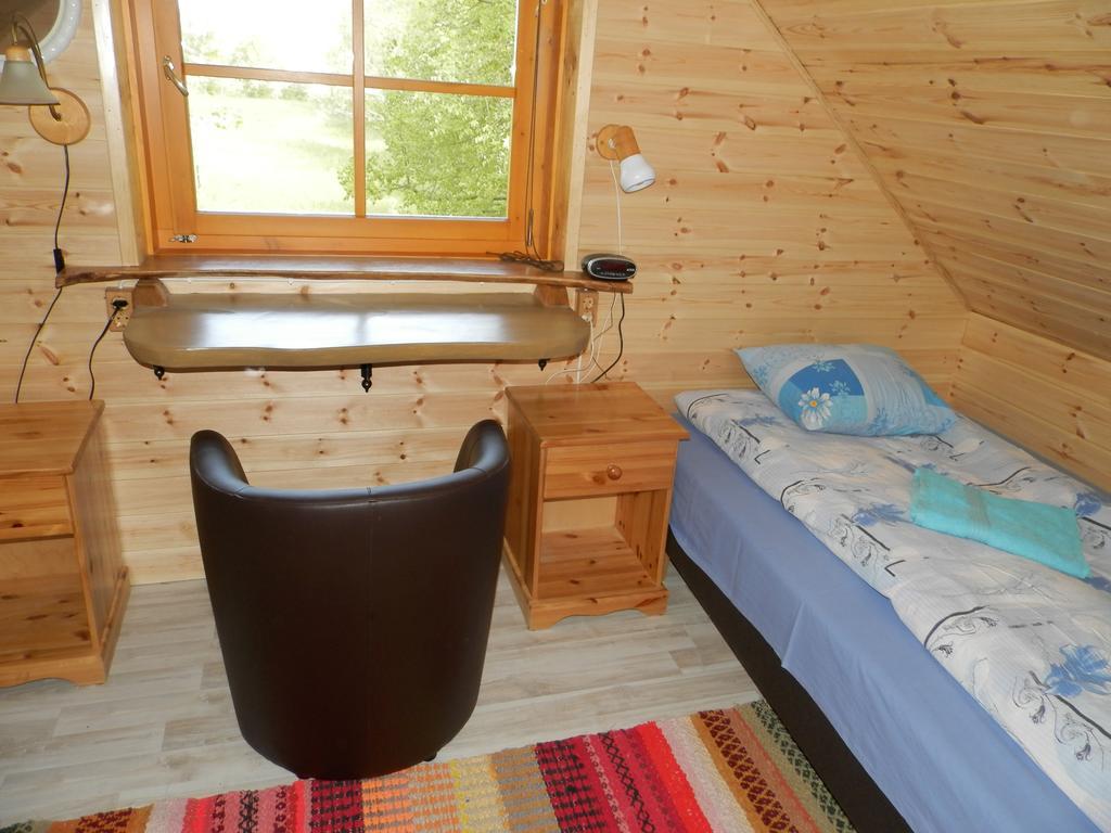 Ala-Laugu Holiday Home Leisi エクステリア 写真