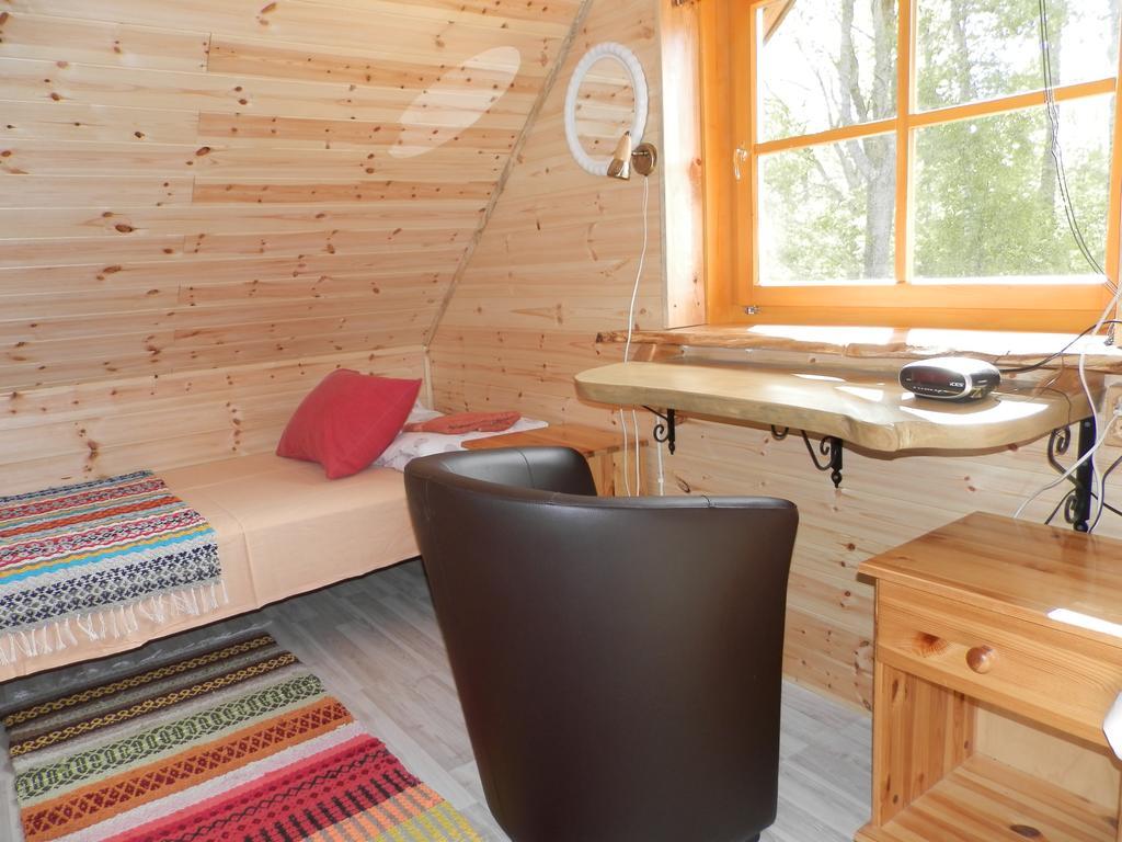Ala-Laugu Holiday Home Leisi エクステリア 写真