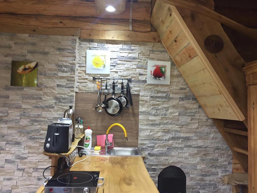 Ala-Laugu Holiday Home Leisi エクステリア 写真