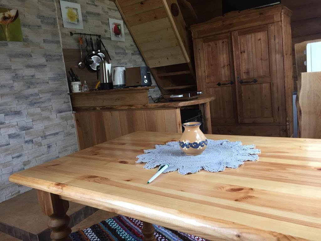 Ala-Laugu Holiday Home Leisi エクステリア 写真