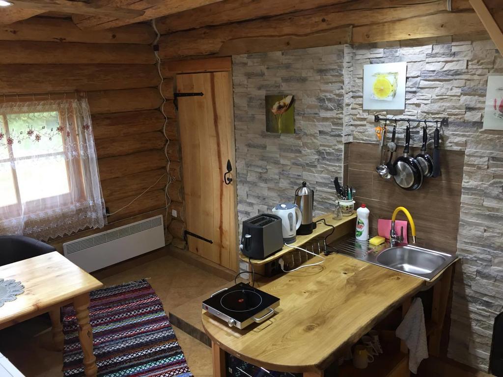 Ala-Laugu Holiday Home Leisi エクステリア 写真